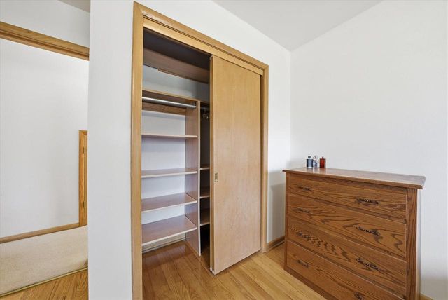 2340 Alta Louise PARKWAY, Brookfield, WI 53045