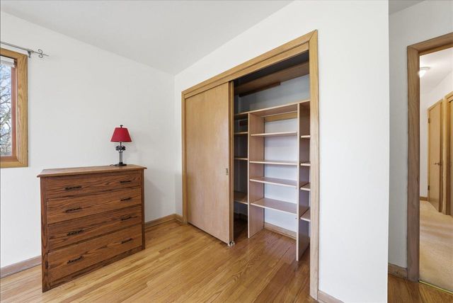 2340 Alta Louise PARKWAY, Brookfield, WI 53045