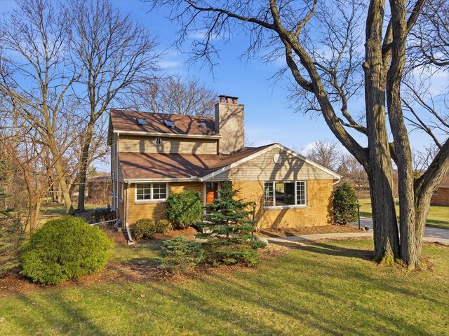 2340 Alta Louise PARKWAY, Brookfield, WI 53045