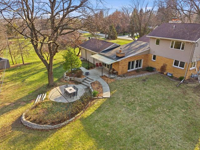 2340 Alta Louise PARKWAY, Brookfield, WI 53045