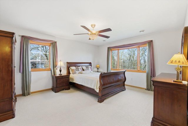 2340 Alta Louise PARKWAY, Brookfield, WI 53045