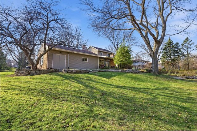 2340 Alta Louise PARKWAY, Brookfield, WI 53045