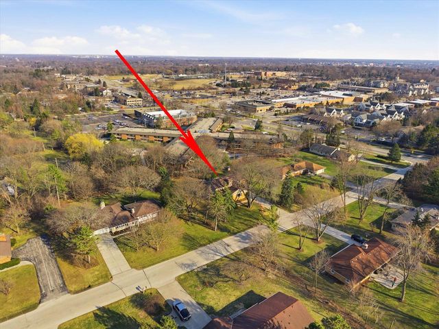 2340 Alta Louise PARKWAY, Brookfield, WI 53045