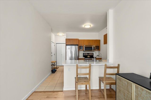 193 Saint Paul St Unit 408, Burlington, VT 05401