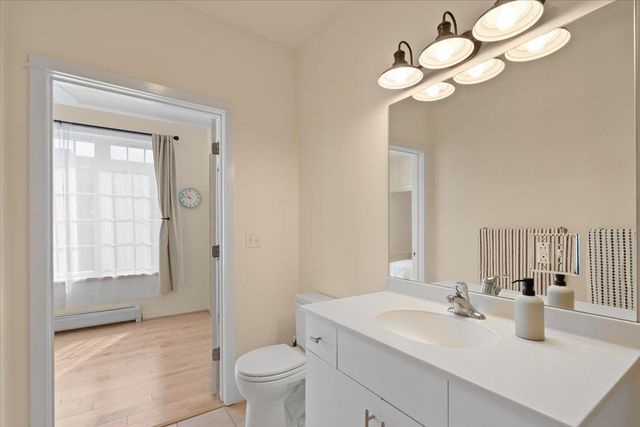 193 Saint Paul St Unit 408, Burlington, VT 05401