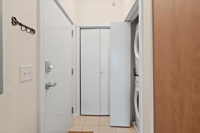 193 Saint Paul St Unit 408, Burlington, VT 05401