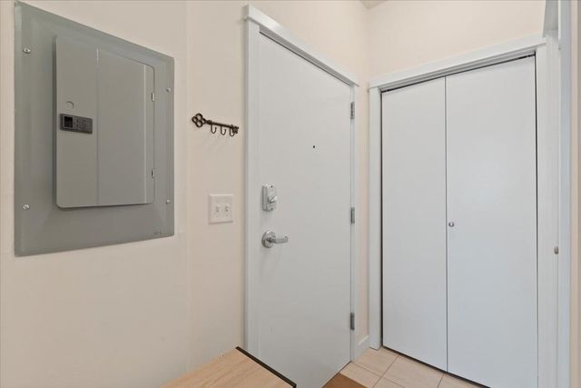 193 Saint Paul St Unit 408, Burlington, VT 05401