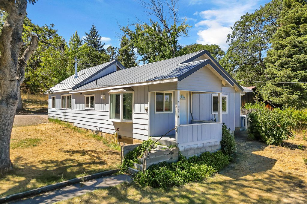 24898 Long Street, Fall River Mills, CA 96028