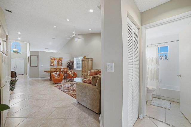 7540 Diamond Pointe Circle, Delray Beach, FL 33446