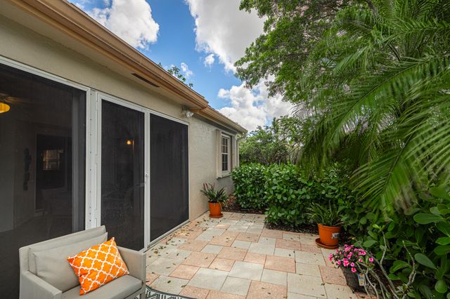 7540 Diamond Pointe Circle, Delray Beach, FL 33446