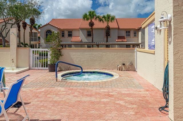 7540 Diamond Pointe Circle, Delray Beach, FL 33446
