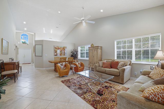 7540 Diamond Pointe Circle, Delray Beach, FL 33446