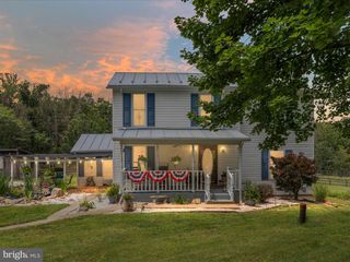 3415 N MOUNTAIN RD, Wardensville, WV 26851
