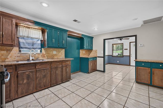 1604 Alma Boulevard, Van Buren, AR 72956