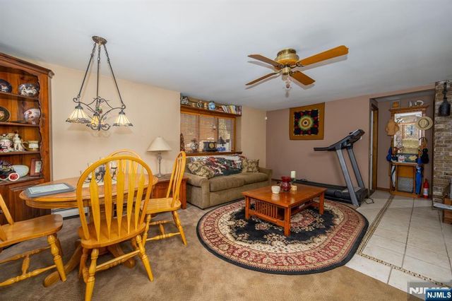 1150 Lakeside Drive, Vernon, NJ 07422