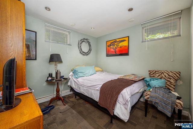 1150 Lakeside Drive, Vernon, NJ 07422