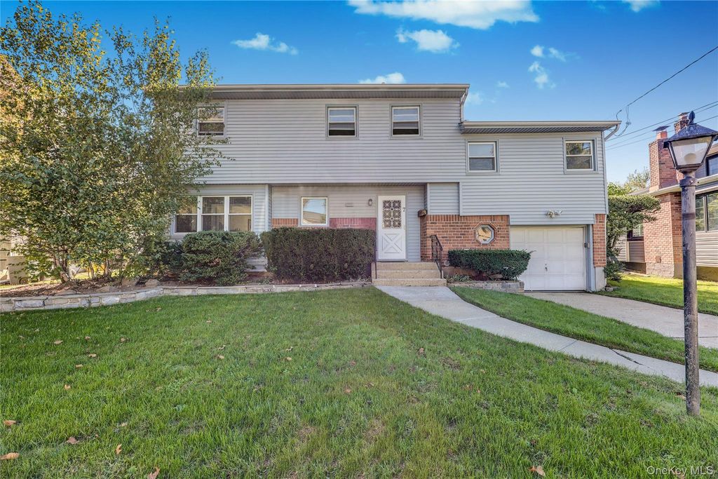 7 Park Circle, Cedarhurst, NY 11516