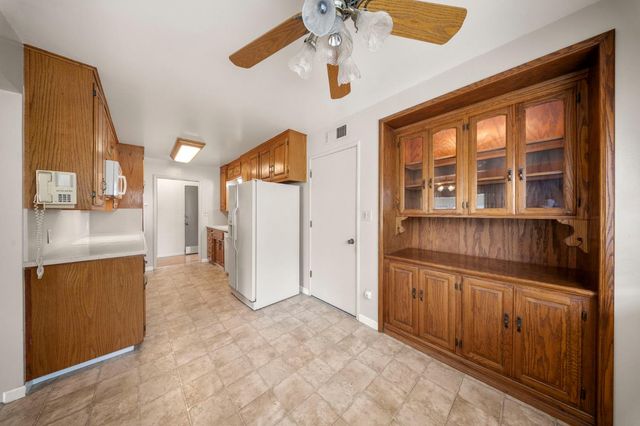 1500 Crestview Dr, Modesto, CA 95355