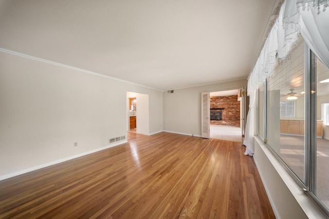 1500 Crestview Dr, Modesto, CA 95355