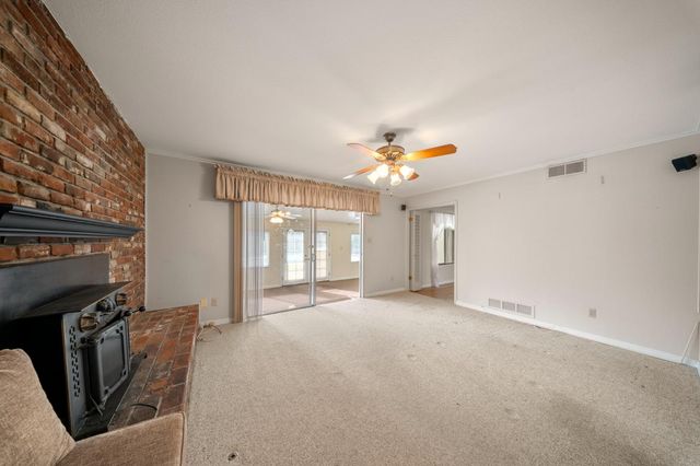 1500 Crestview Dr, Modesto, CA 95355