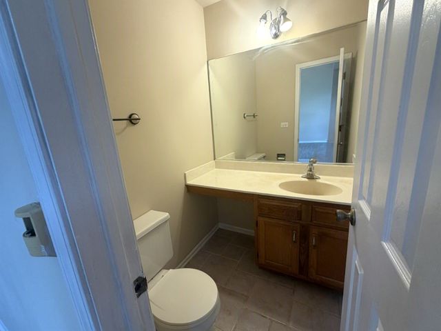3590 Fairfax Court, Aurora, IL 60504