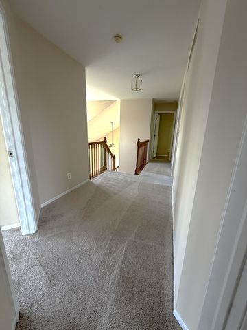 3590 Fairfax Court, Aurora, IL 60504