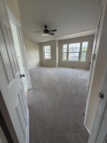 3590 Fairfax Court, Aurora, IL 60504