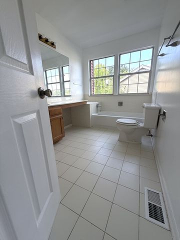 3590 Fairfax Court, Aurora, IL 60504