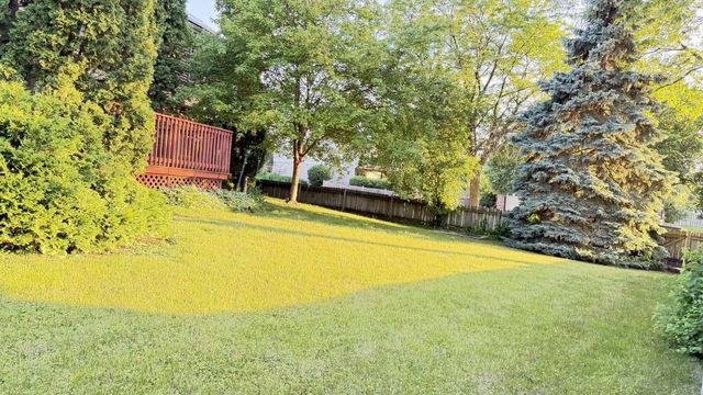 3590 Fairfax Court, Aurora, IL 60504