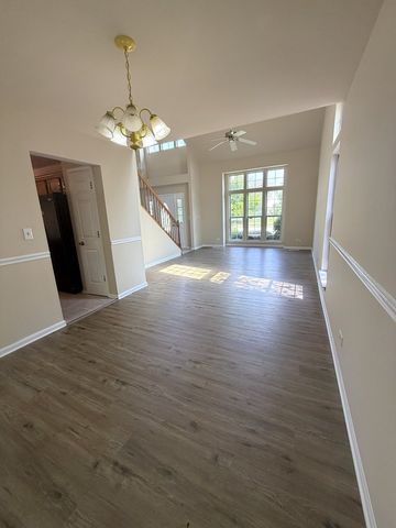 3590 Fairfax Court, Aurora, IL 60504