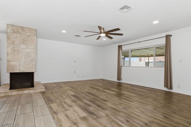 924 Niblick Drive, Las Vegas, NV 89108
