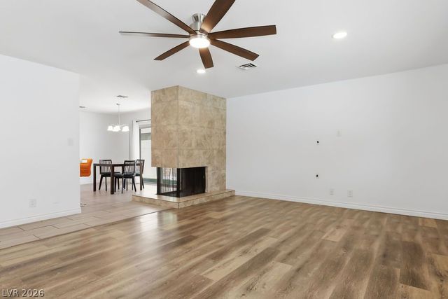 924 Niblick Drive, Las Vegas, NV 89108
