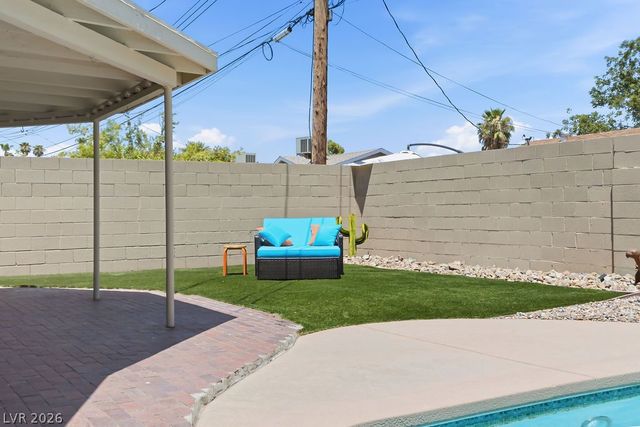 924 Niblick Drive, Las Vegas, NV 89108