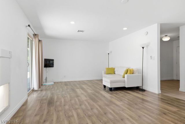 924 Niblick Drive, Las Vegas, NV 89108