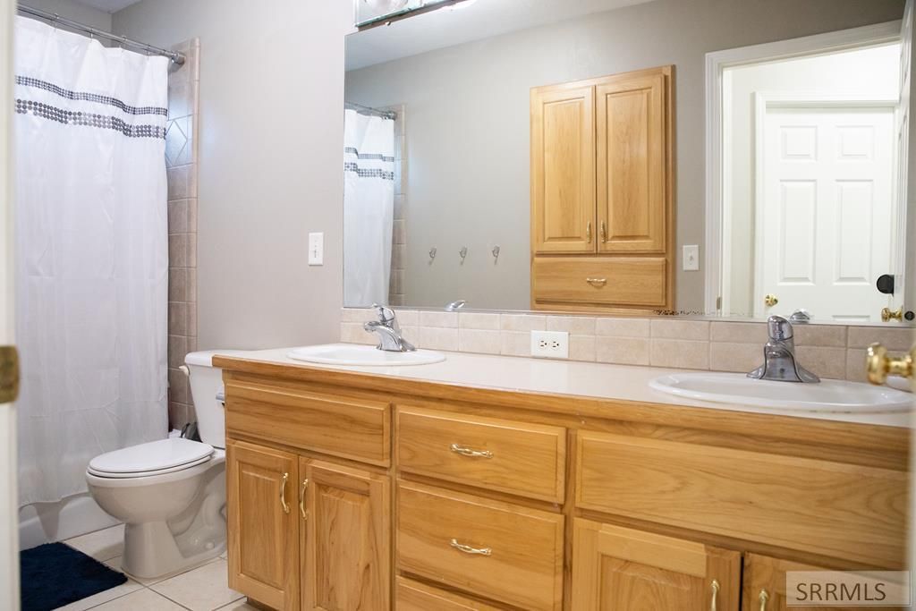 Image 20 of property listing at 9985 N 26 E, Idaho Falls, ID 83401