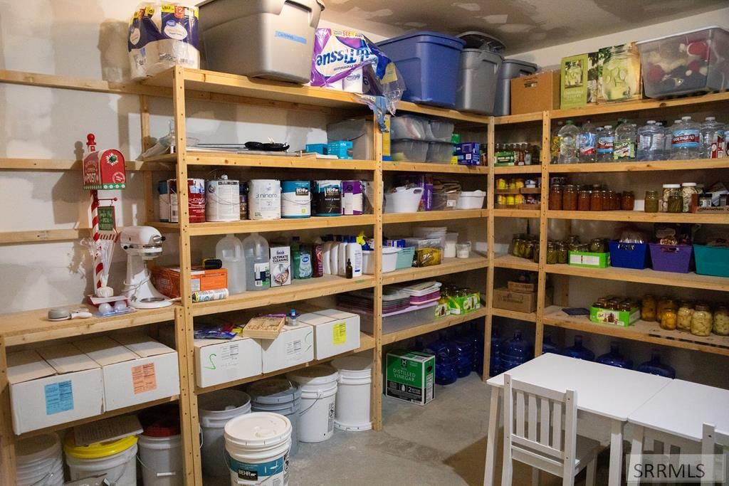 Image 34 of property listing at 9985 N 26 E, Idaho Falls, ID 83401