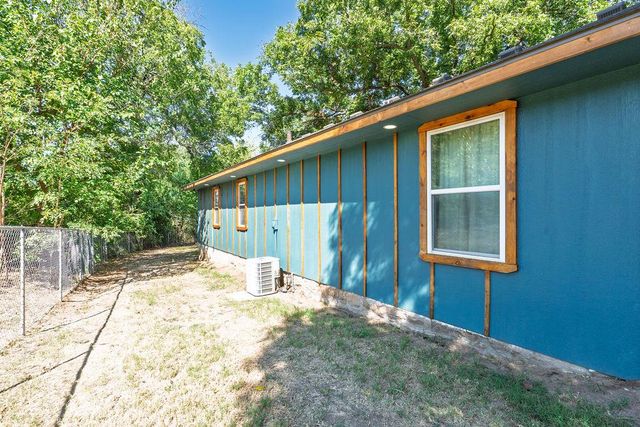 804 S Market Avenue, Shawnee, OK 74801