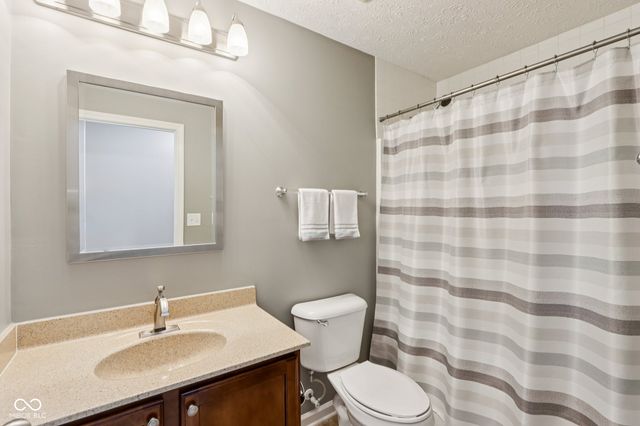 5556 Jutland Drive, Plainfield, IN 46168