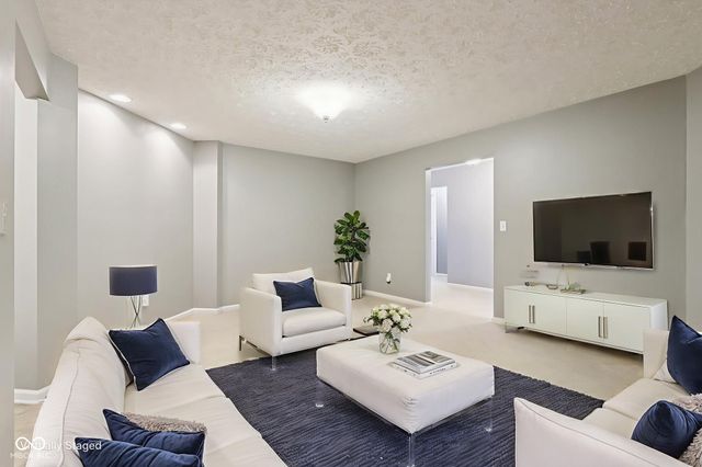 5556 Jutland Drive, Plainfield, IN 46168