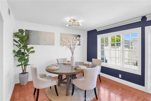 5191 Victoria, Westminster, CA 92683