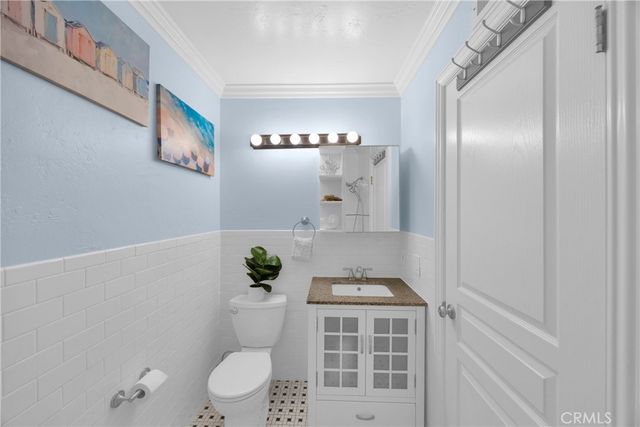 5191 Victoria, Westminster, CA 92683