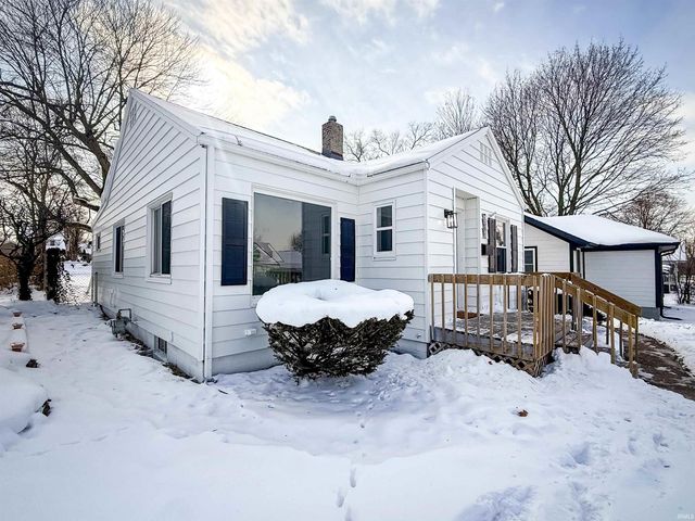 218 E Woodside Street, South Bend, IN 46614