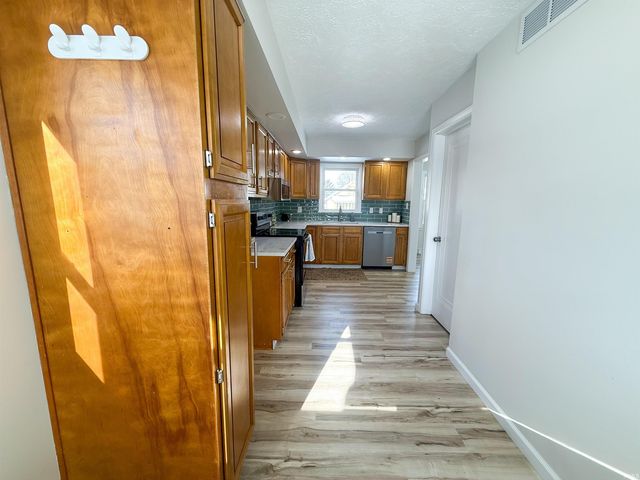 218 E Woodside Street, South Bend, IN 46614