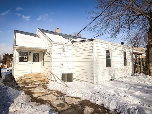 218 E Woodside Street, South Bend, IN 46614