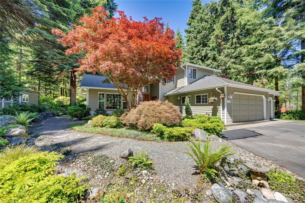 15153 Sunrise Drive NE, Bainbridge Island, WA 98110