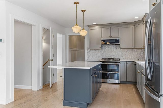 19 Lovering Road, North Hampton, NH 03862