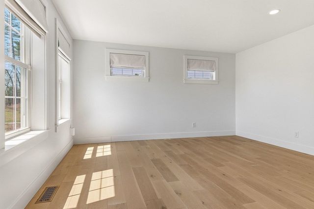 19 Lovering Road, North Hampton, NH 03862