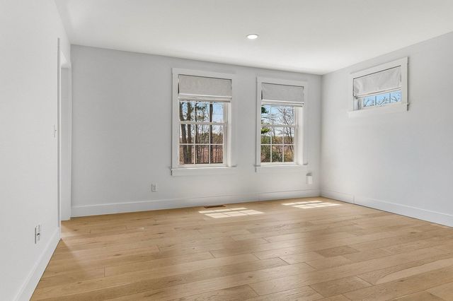 19 Lovering Road, North Hampton, NH 03862