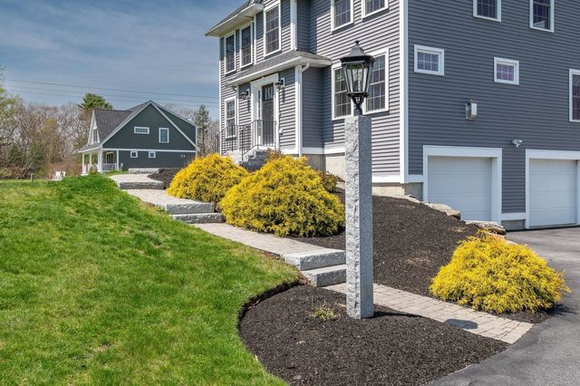19 Lovering Road, North Hampton, NH 03862