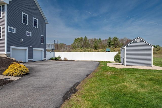 19 Lovering Road, North Hampton, NH 03862